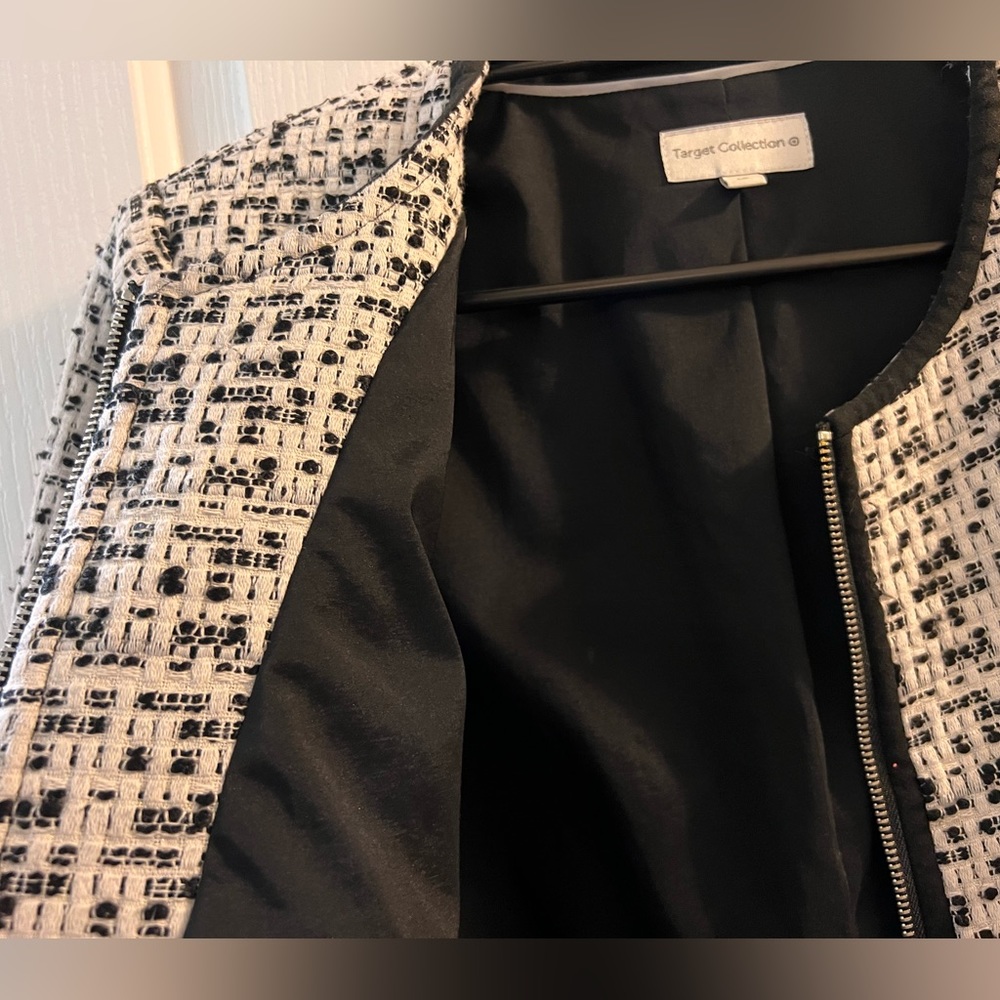 Target Collection Blazer. Textured/structured/preppy/corporate. Small fit 18 - Picture 4 of 11